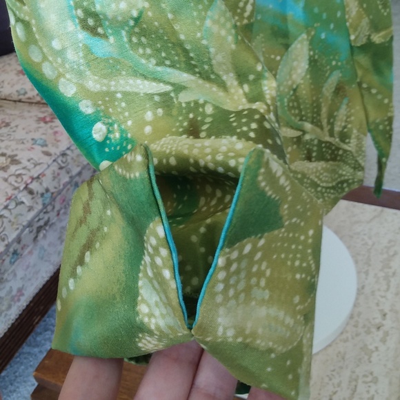 Dressbarn Ladies Green Floral Blouse Size Small - Picture 5 of 8